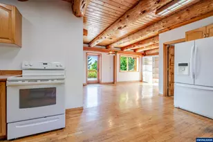 330 S Bay Rd, Toledo, OR 97391 - Photo 9