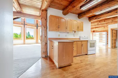 330 S Bay Rd, Toledo, OR 97391 - Photo 7