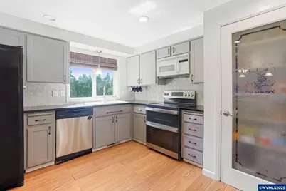 1926 Modoc Dr NE, Keizer, OR 97303 - Photo 13