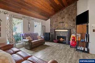 732 Harmony St, Lebanon, OR 97355 - Photo 7