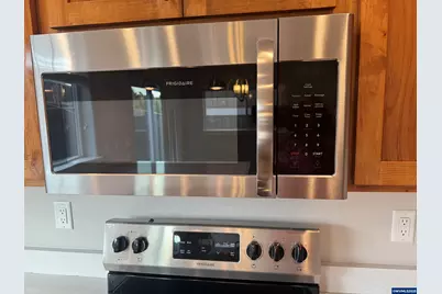 1055-1057 Big Fir Pl S, Salem, OR 97306 - Photo 9