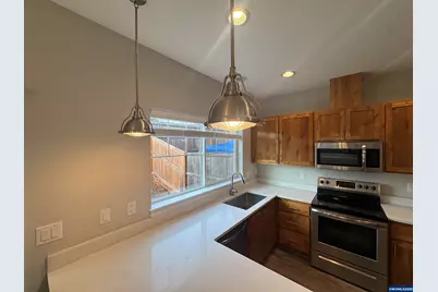 1055-1057 Big Fir Pl S, Salem, OR 97306 - Photo 5