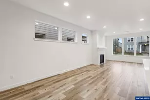 662 Magnolia Ave, Woodburn, OR 97071 - Photo 21