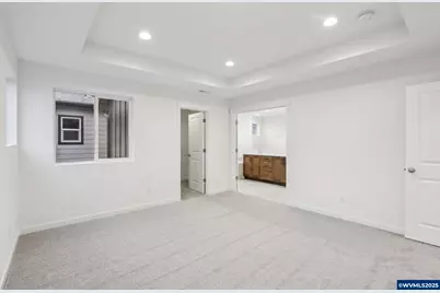 662 Magnolia Av, Woodburn, OR 97071 - Photo 3