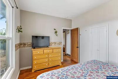 633 SE Ash St, Dallas, OR 97338 - Photo 13