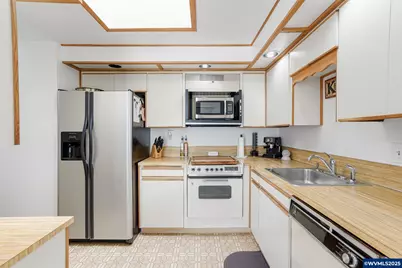 1148 Karen Wy NW, Salem, OR 97304 - Photo 13