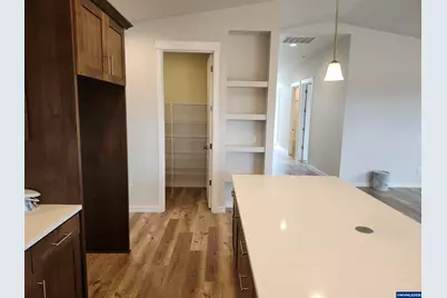 704 Magnolia Av, Woodburn, OR 97071 - Photo 7