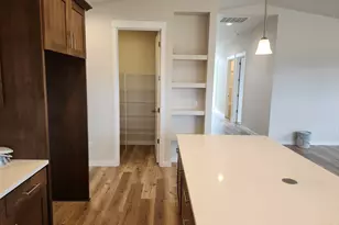 704 Magnolia Ave, Woodburn, OR 97071 - Photo 7