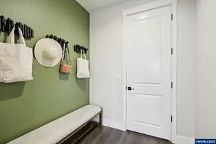 708 Magnolia Ave, Woodburn, OR 97071 - Photo 45