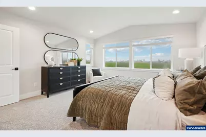 708 Magnolia Av, Woodburn, OR 97071 - Photo 13