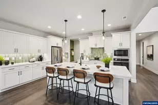 708 Magnolia Ave, Woodburn, OR 97071 - Photo 37