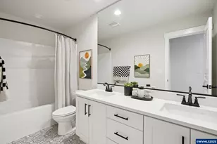 708 Magnolia Ave, Woodburn, OR 97071 - Photo 19