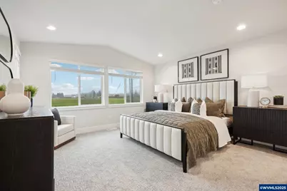 708 Magnolia Av, Woodburn, OR 97071 - Photo 9