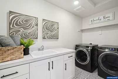 708 Magnolia Av, Woodburn, OR 97071 - Photo 17