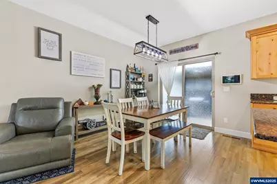 1202 Albatross Ct, Sweet Home, OR 97386 - Photo 9