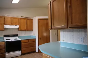 1221 36th Ave SW, Albany, OR 97321 - Photo 7