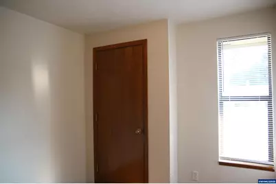 1221 36th Av SW, Albany, OR 97321 - Photo 21