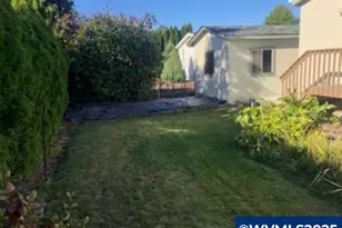 300 SE Lacreole Dr, Dallas, OR 97338 - Photo 17