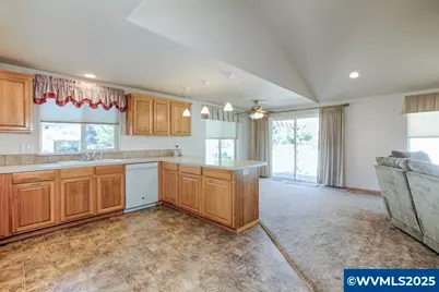 1451 Ryan Dr, Silverton, OR 97381 - Photo 11