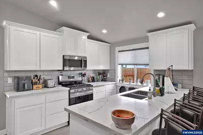 1651 13th Av, Sweet Home, OR 97386 - Photo 9