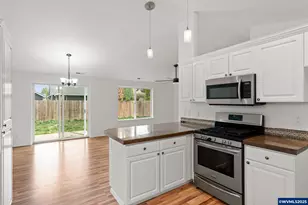 1237 7th St S, Independence, OR 97351 - Photo 11