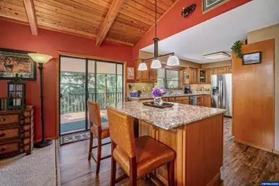 11046 Winstanley Dr SE, Lyons, OR 97358 - Photo 9