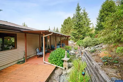 11046 Winstanley Dr SE, Lyons, OR 97358 - Photo 41