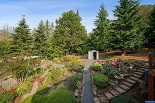 11046 Win Stanley Dr SE, Lyons, OR 97358 - Photo 3