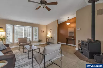 1393 SW Alexander Dr, Dallas, OR 97338 - Photo 5