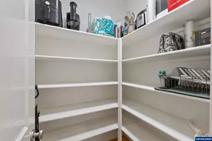 19537 Morrie Dr, Oregon City, OR 97045 - Photo 17