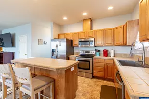 317 W Jadon Dr, Lebanon, OR 97355 - Photo 9