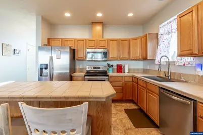 317 W Jadon Dr, Lebanon, OR 97355 - Photo 11