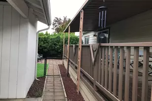 5422 Portland #123 Rd NE, Salem, OR 97305 - Photo 3