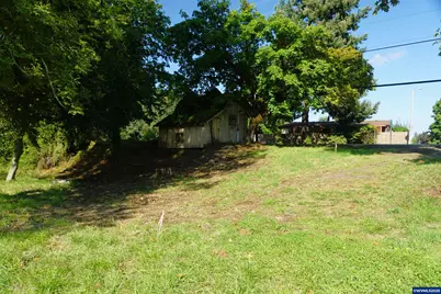 1306 S Water St, Silverton, OR 97381 - Photo 9