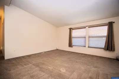 4252 Lemon St NE, Salem, OR 97305 - Photo 7