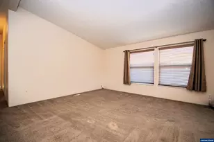 4252 Lemon St NE, Salem, OR 97305 - Photo 7