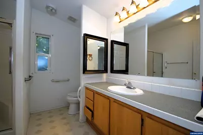 4252 Lemon St NE, Salem, OR 97305 - Photo 13