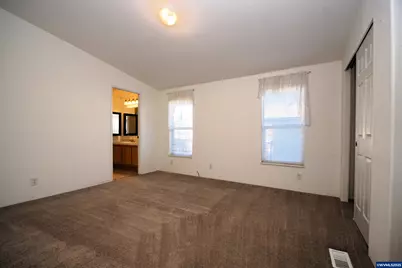 4252 Lemon St NE, Salem, OR 97305 - Photo 11