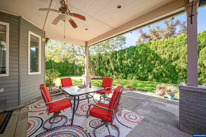 2221 NW Elm St, McMinnville, OR 97128 - Photo 33