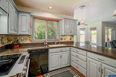 2221 NW Elm St, McMinnville, OR 97128 - Photo 13