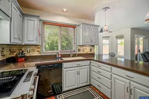 2221 NW Elm St, McMinnville, OR 97128 - Photo 13