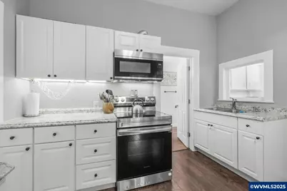 319 18th St SE, Salem, OR 97301 - Photo 9