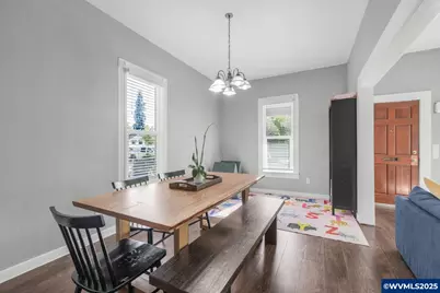 319 18th St SE, Salem, OR 97301 - Photo 7