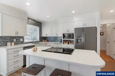 355 Jacobson S Ct, Monmouth, OR 97361 - Photo 15