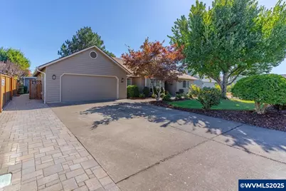 355 Jacobson S Ct, Monmouth, OR 97361 - Photo 3