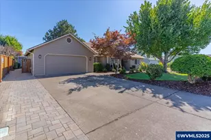 355 Jacobson S Ct, Monmouth, OR 97361 - Photo 3