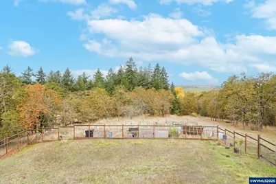 33781 Mount Tom Dr, Harrisburg, OR 97446 - Photo 43