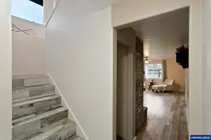 33781 Mt Tom Dr, Harrisburg, OR 97446 - Photo 15