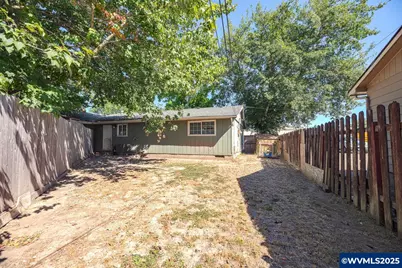 2000 SE Thurston (&amp; 2006) St, Albany, OR 97322 - Photo 9