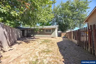 2000 SE Thurston (&amp 2006) St, Albany, OR 97322 - Photo 9